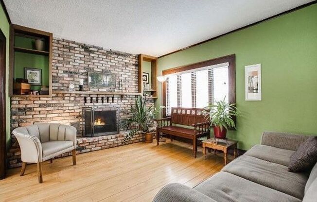 3 Bed | 1 Bath in the Heart of NE Minneapolis!