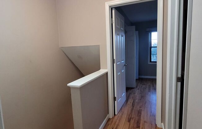 2 beds, 1 bath, $1,395