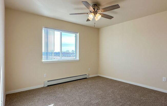 2 beds, 1 bath, 1,032 sqft, $1,350, Unit RO 10101-43