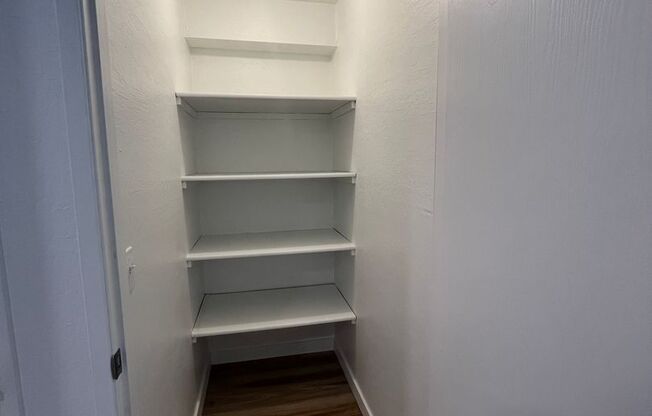 Studio, 1 bath, 480 sqft, $1,565, Unit 130