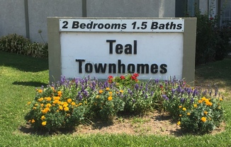 2 beds, 1.5 baths, 970 sqft, $1,225