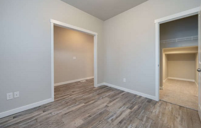 Modern 4-Bedroom Home with Den & Luxurious Primary Suite