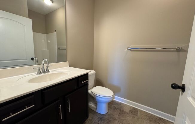 2 beds, 2 baths, 980 sqft, $975, Unit 222