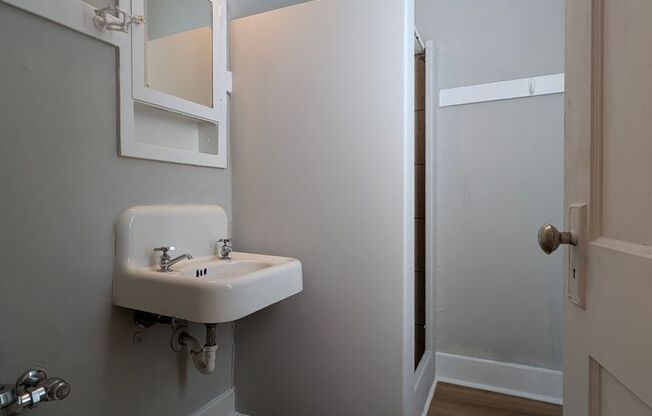 Studio, 1 bath, $755, Unit 309