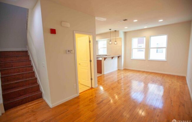 Beautiful updated 3-level, 3BR2.5BA and 2-car garage townhome!