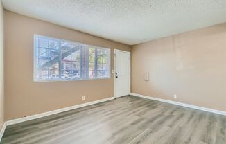 2 beds, 1 bath, $950