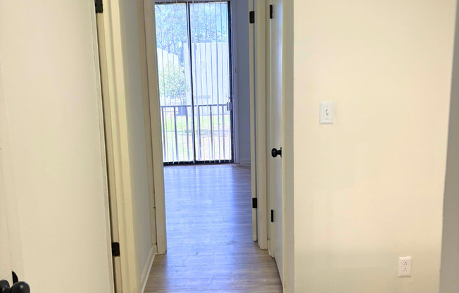 2 beds, 1.5 baths, $1,250, Unit 21-063E