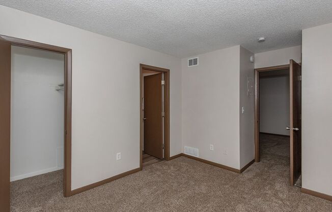 1 bed, 1 bath, 650 sqft, $680, Unit 3509 N Main Street Apt 2