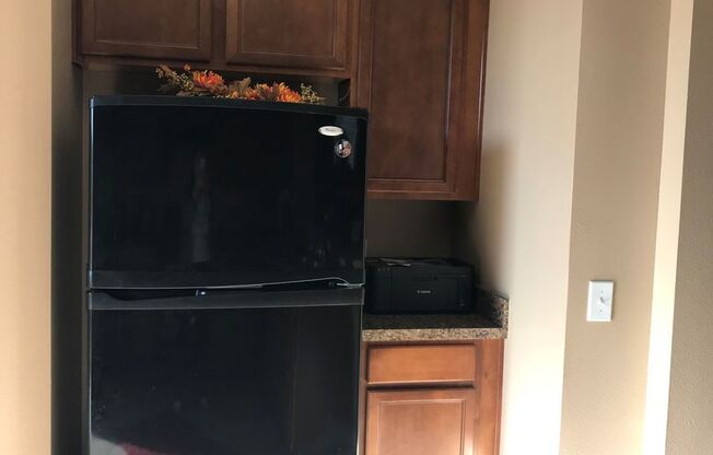 2 Bedroom 2.5 Bathrooms Luxury Townhome in Oak Creek