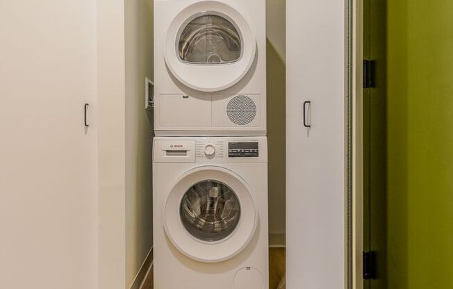 1 bed, 1 bath, 389 sqft, $2,425, Unit 307