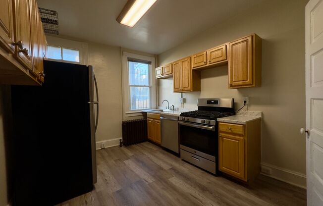 3 beds, 1 bath, $1,650