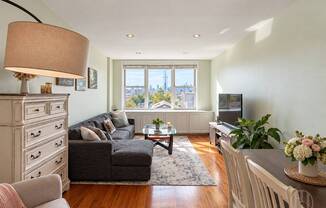 1 bed, 1 bath, 710 sqft, $2,850, Unit 4D