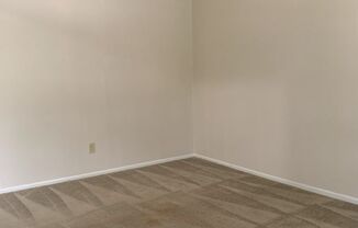 2 beds, 1 bath, 700 sqft, $880, Unit 9018