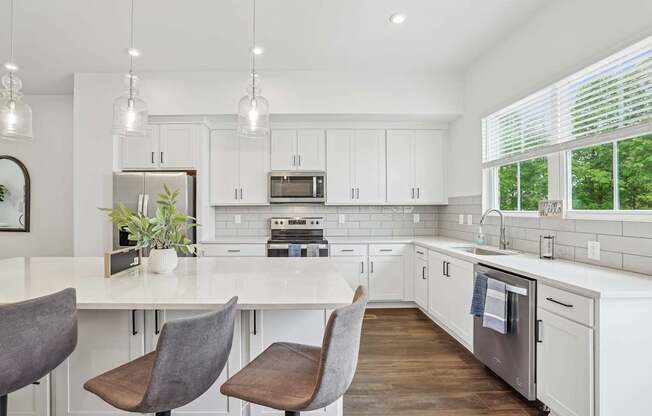 Henley Avondale