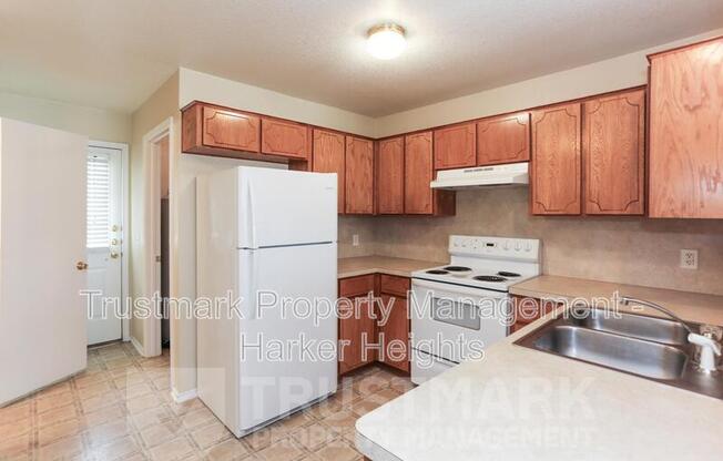 2710 B VERNICE LOOP