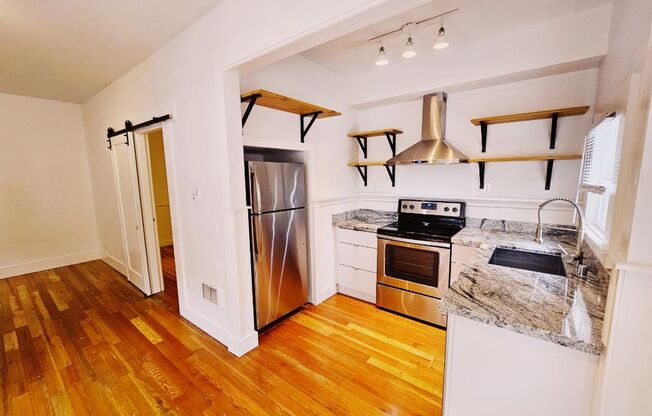 1 bed, 1 bath, 600 sqft, $1,549, Unit 4