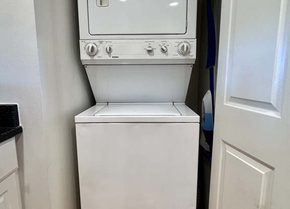 1 bed, 1 bath, 726 sqft, $4,000, Unit 9K