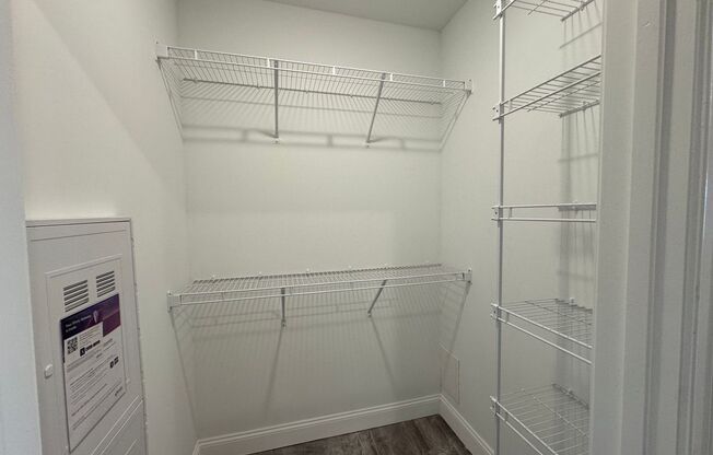 Studio, 1 bath, 345 sqft, $1,900, Unit 504