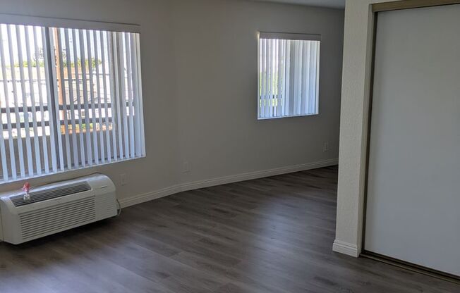 249 W ALAMEDA AVE