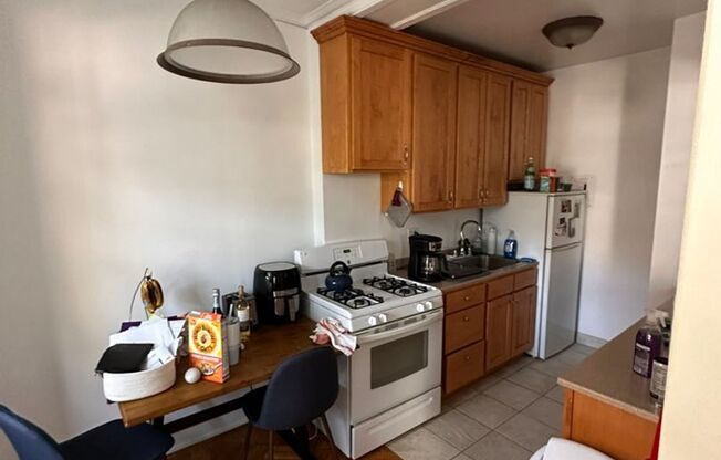 1 bed, 1 bath, $1,700, Unit 206