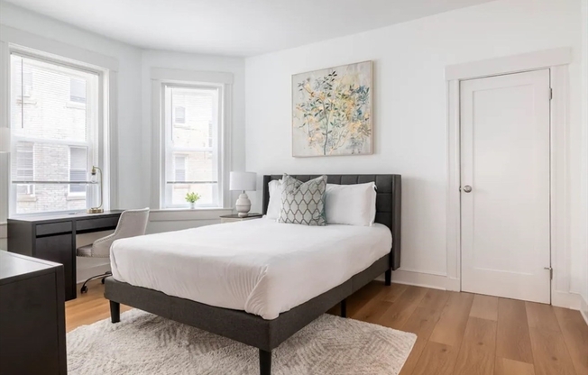 Studio, 1 bath, 328 sqft, $2,800, Unit 3