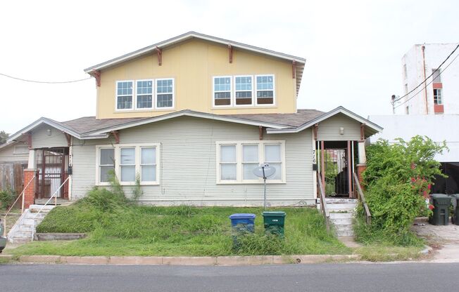 Charming Uptown Duplex in the Heart of Downtown!
