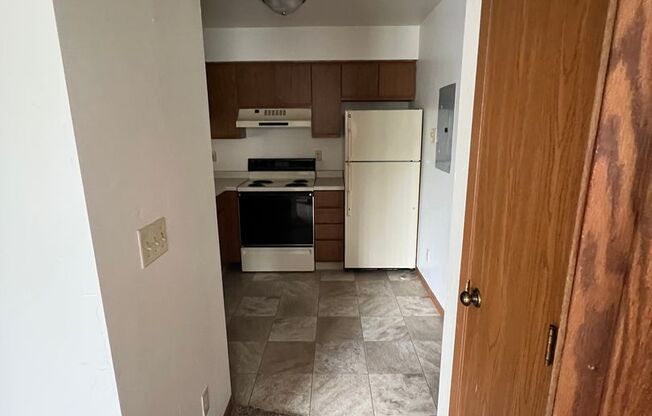 1 bed, 1 bath, 576 sqft, $725