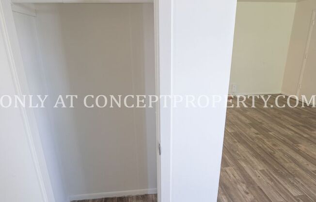 2 beds, 1 bath, 920 sqft, $1,099, Unit 29