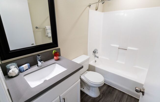 1 bed, 1 bath, 665 sqft, $1,598, Unit 206