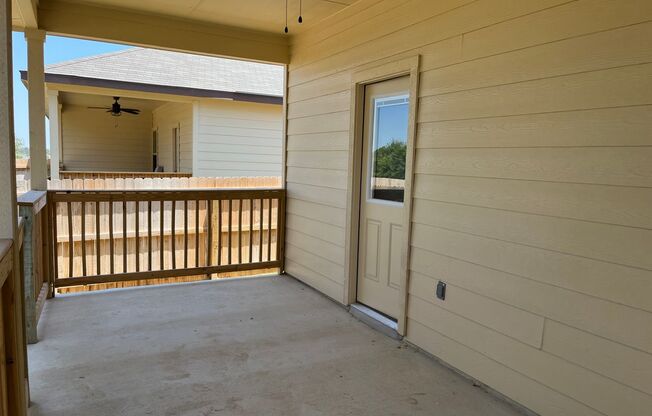 3 beds, 2 baths, $1,595, Unit 10011 Westover Bluff - Unit 101