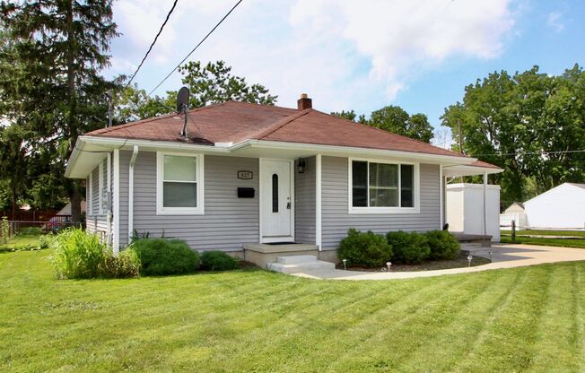 Three Bedroom House in Maumee ~ Available for showings beginning 11/04