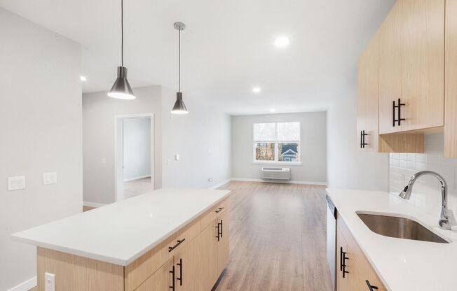 1 bed, 1 bath, 822 sqft, $2,040, Unit 4403
