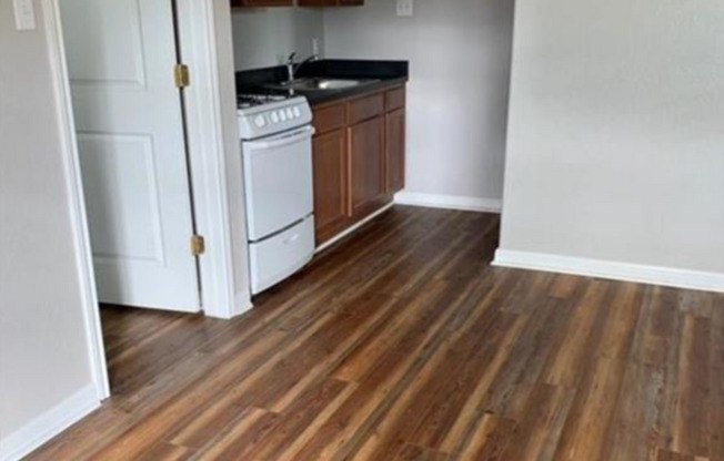 1 bed, 1 bath, 600 sqft, $955