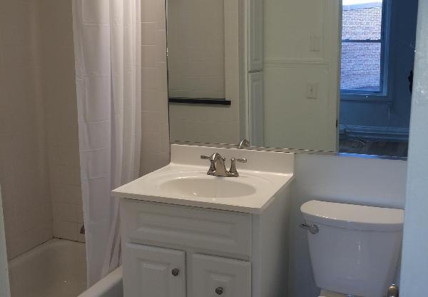1 bed, 1 bath, 350 sqft, $2,700, Unit 26