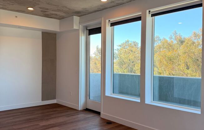 1 bed, 1 bath, 582 sqft, $3,449, Unit 702