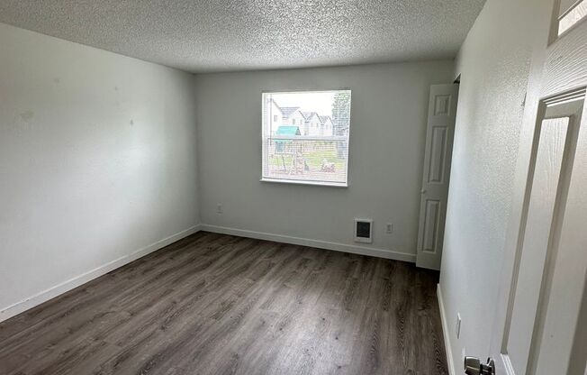 2 beds, 1 bath, 750 sqft, $1,395