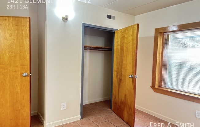 1421 Belmont St NW