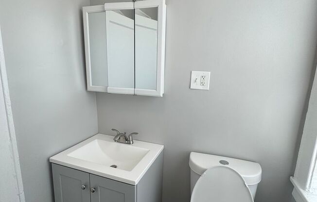 3 beds, 2 baths, 1,235 sqft, $2,595, Unit 617-1A