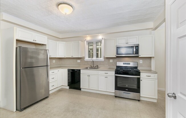 2 beds, 1 bath, 1,375 sqft, $2,700, Unit 1