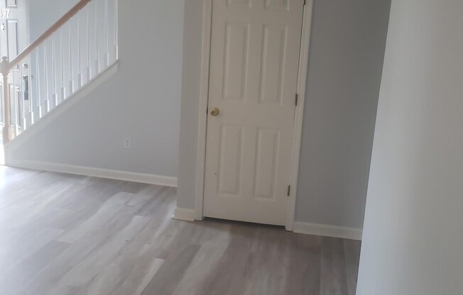 4897 HABERSHAM LN