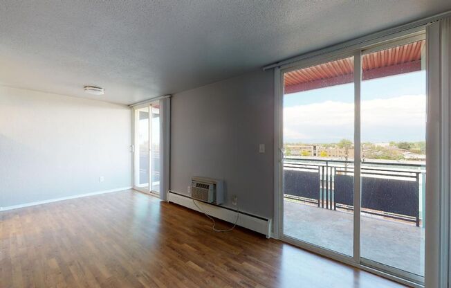 1 bed, 1 bath, 778 sqft, $945, Unit 11600 East 16th Ave #8