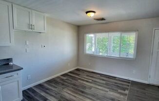 2 beds, 1 bath, $1,700, Unit Apt C