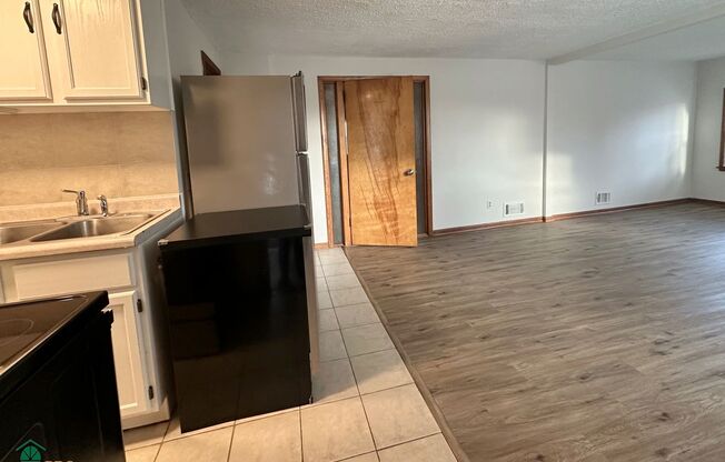 2 Bedroom Duplex Unit **1 Month Free Rent with a May 2025 Move In**