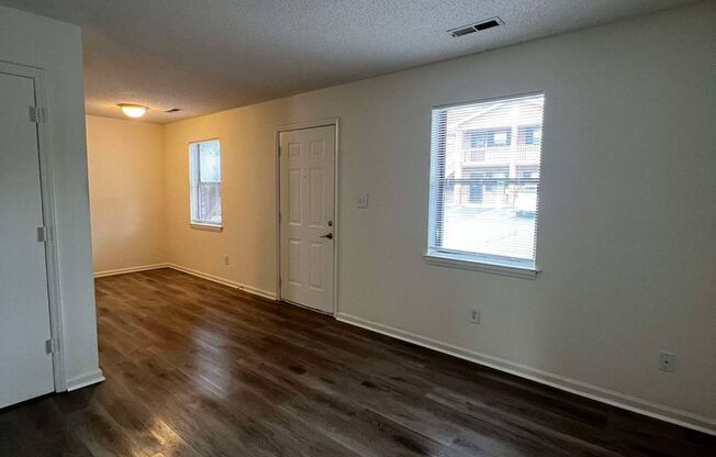 2 beds, 1 bath, 850 sqft, $1,150, Unit BC502I