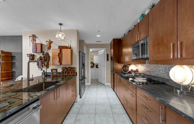2 beds, 2.5 baths, $4,700