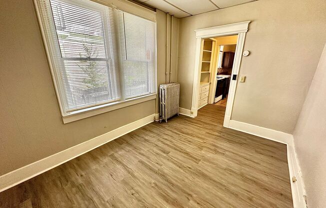 1 bed, 1 bath, 362 sqft, $875, Unit 4