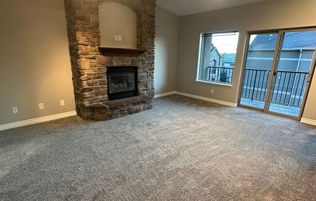 DEPOSIT MOVES YOU IN!! 2 Bed 2 Bath Home for Rent in Layton