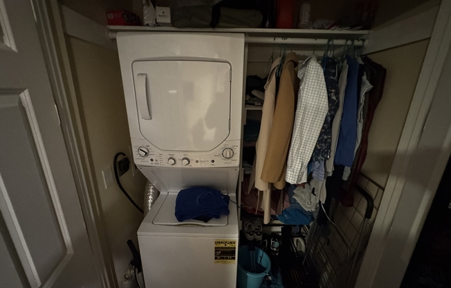 Studio, 1 bath, $2,550, Unit 3