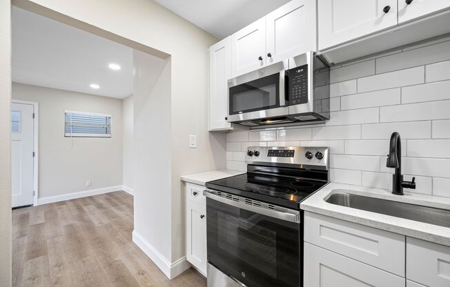 140 East Davis