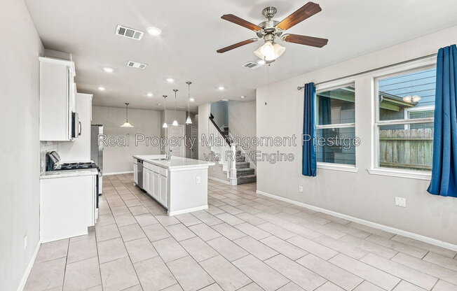 7333 HINSDALE DR